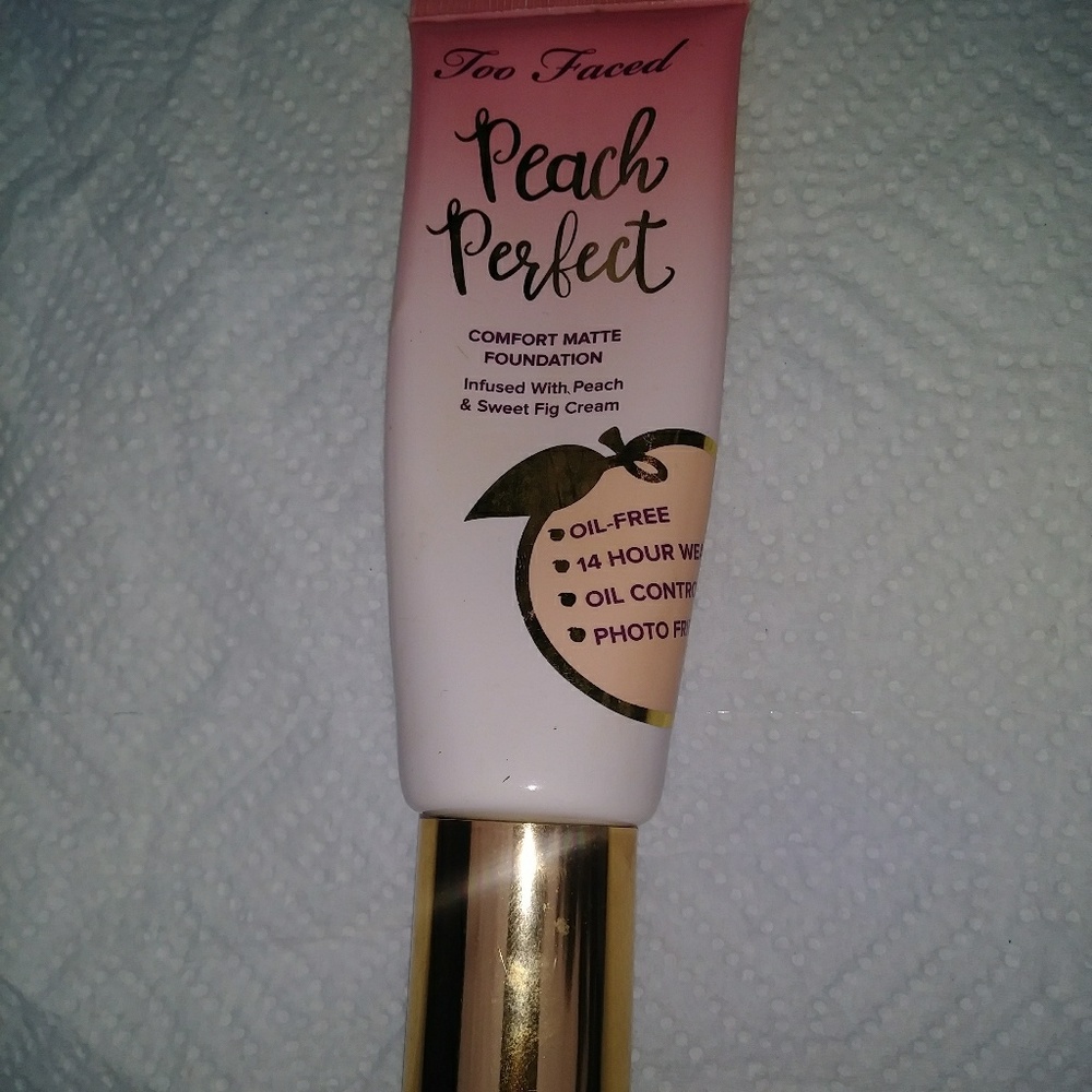 Too faced peach perfect foundation porcelain